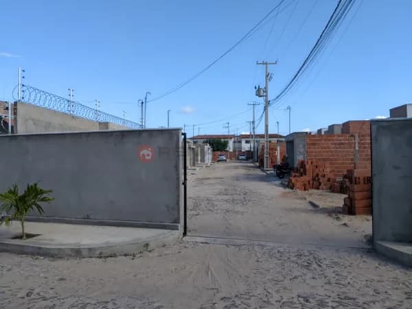 Casa em Parnaíba - Dirceu Arcoverde