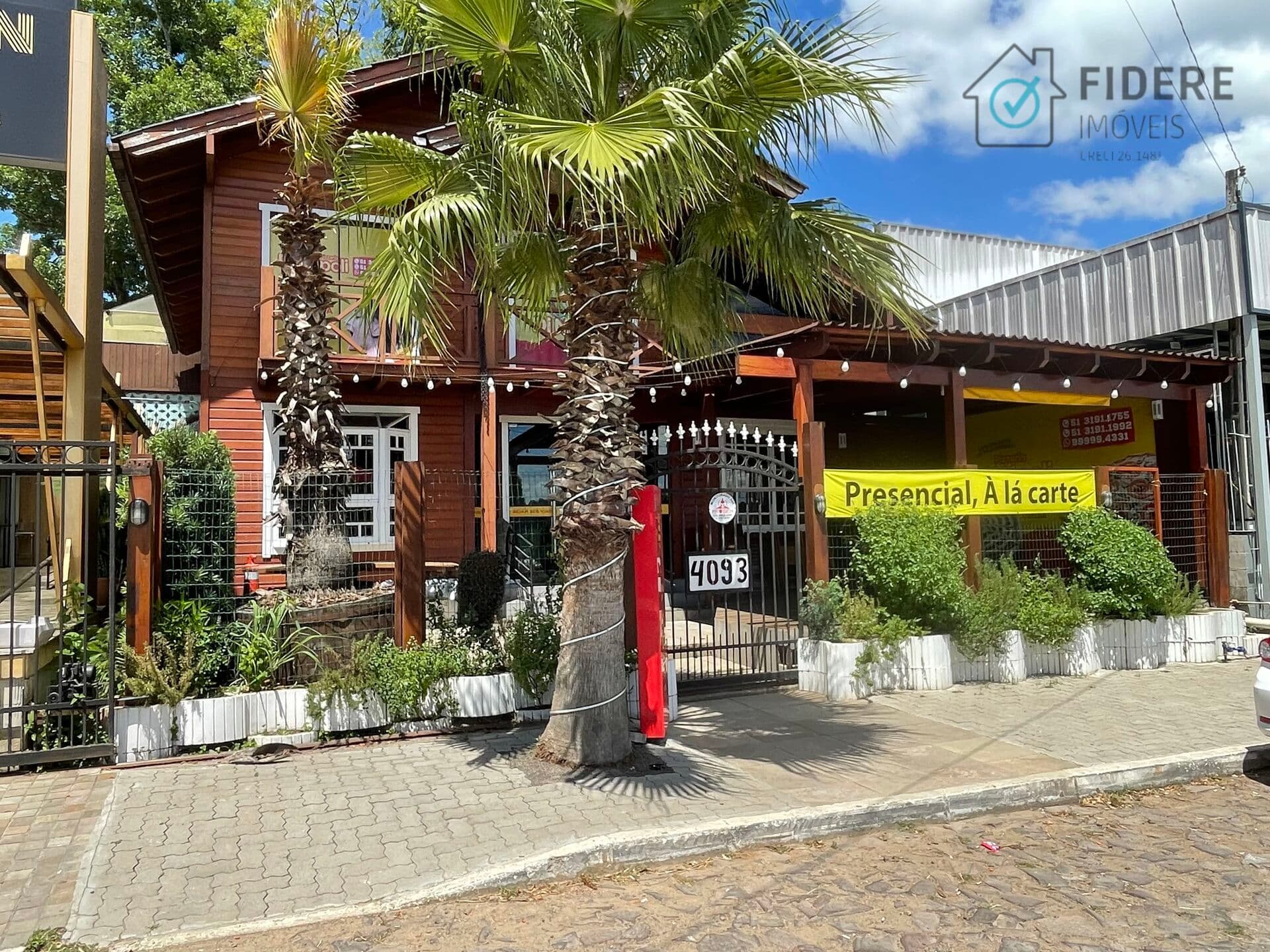 CASA COMERCIAL