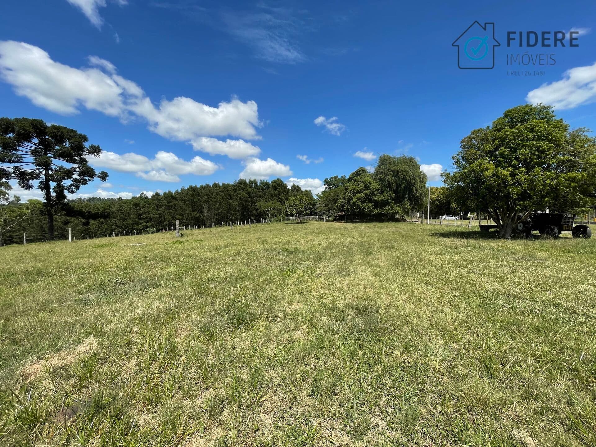ÁREA RESIDENCIAL/COMERCIAL