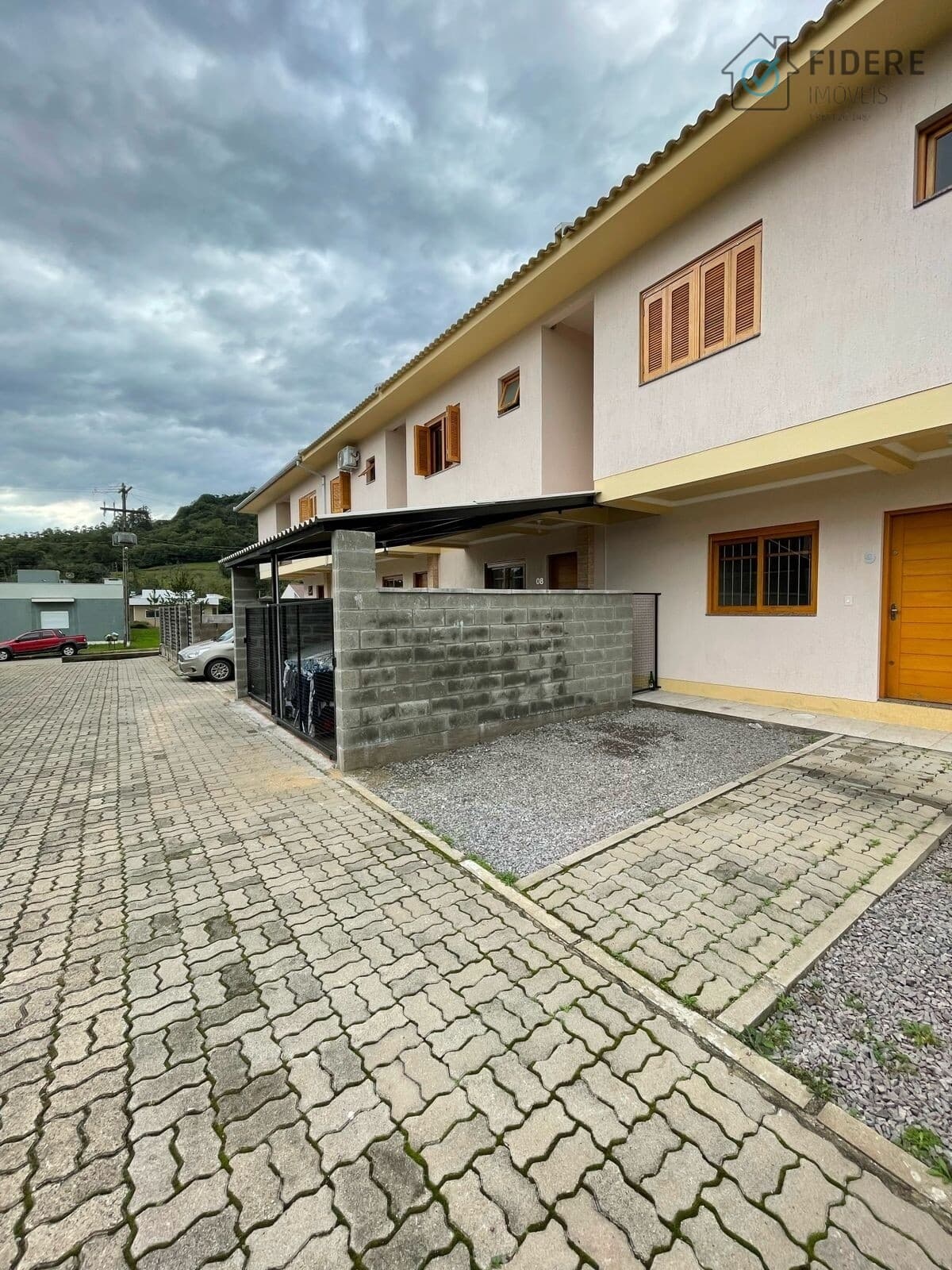 Sobrado dois dormitórios Bom Fim na cidade de Bom Princípio