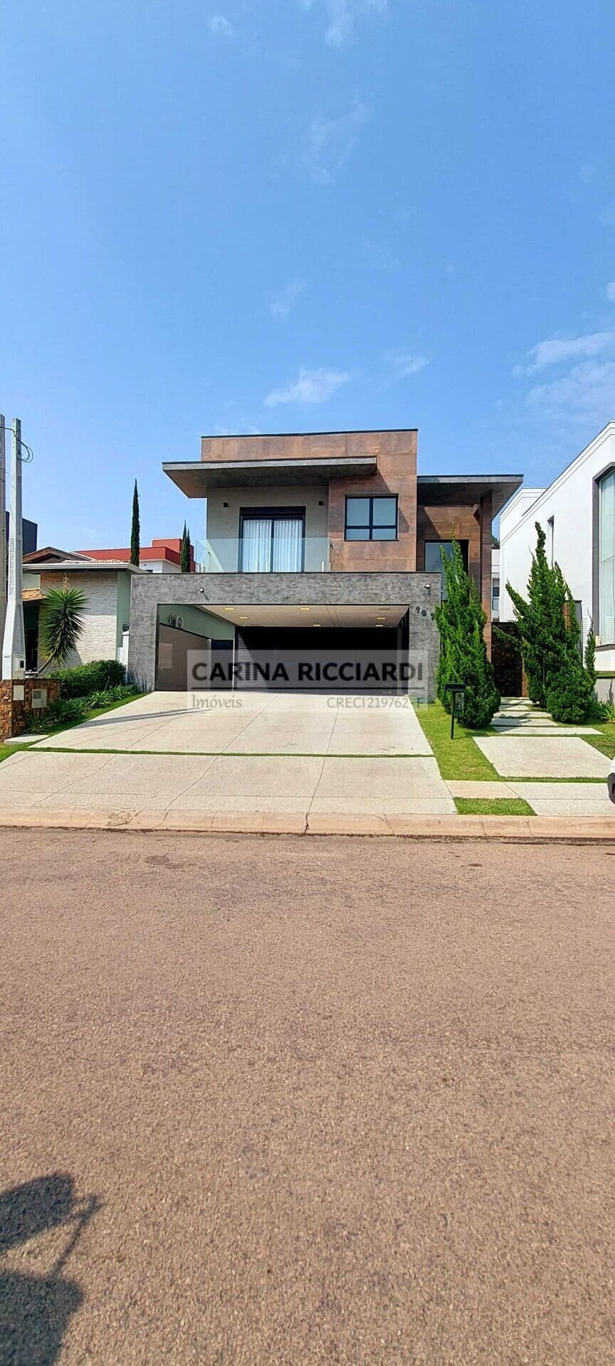 Casa à Venda Ibi Aran 1 - 3 suítes com piscina - equipada e com automação