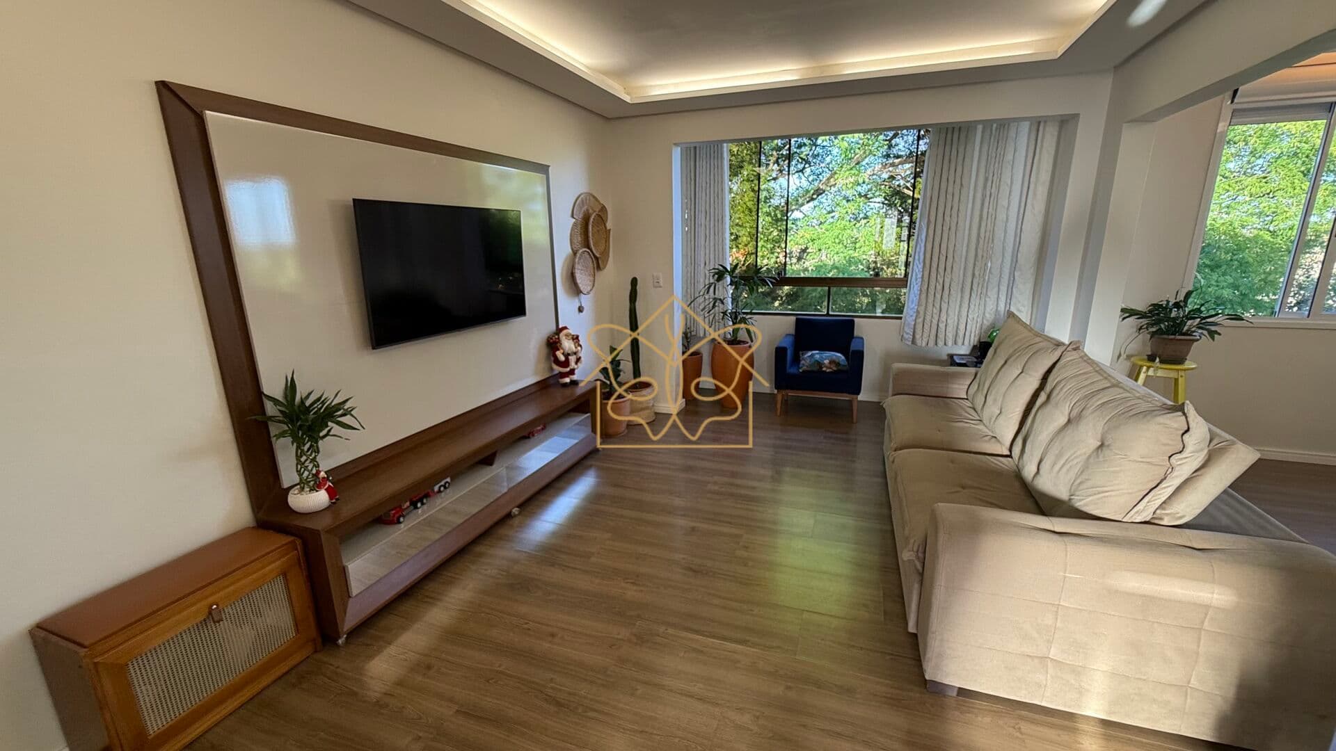 Apartamento amplo e muito bem distribuído!