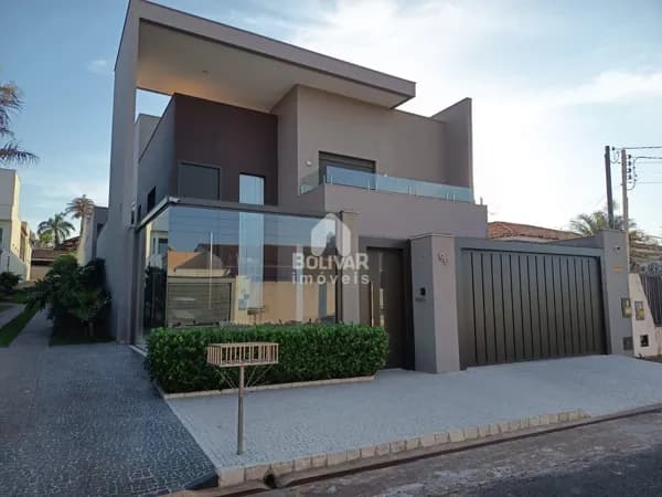 Belissimo sobrado Alto Padrão com 3 suites à venda por R$ 2.000.000,00 - Village Beira Rio - Itumbiara/GO