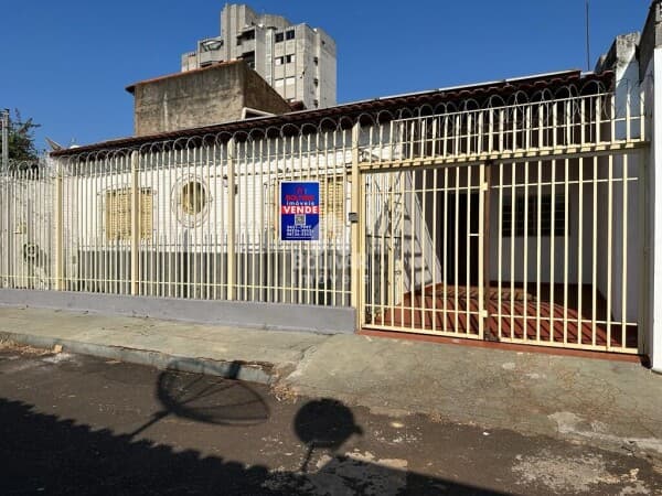 Casa com 3 dormitórios à venda, 120m² por R$ 265.000,00 - Setor Central - Itumbiara/GO