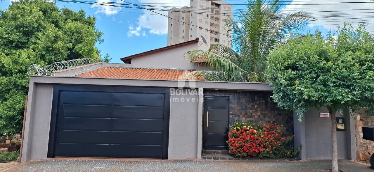Casa com 3 dormitórios à venda, 180 m² por R$ 1.200.000 - Bairro Nova Aurora - Itumbiara/GO