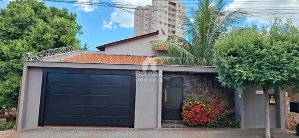 Casa com 3 dormitórios à venda, 180 m² por R$ 1.200.000 - Bairro Nova Aurora - Itumbiara/GO