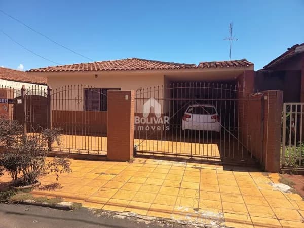 Casa com 3 dormitórios à venda, - por R$ 450.000,00 Bairro Centro- Itumbiara/GO