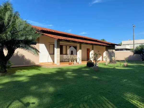 Casa com 4 dormitórios à venda, 400 m² por R$ 1.900.000 - Vila de Furnas - Itumbiara/GO