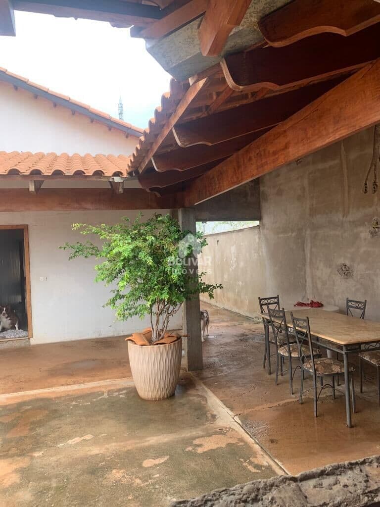 Casa com 3 dormitórios, 210 m² - venda por R$ 600.000,00 ou aluguel por R$ 2.200,00/mês - Residencial Beira Rio I - Itumbiara/GO