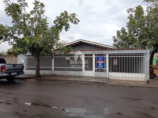 Casa com 3 dormitórios à venda, 150 m² - por R$ 400.000,00 Bairro Paranaiba- Itumbiara/GO