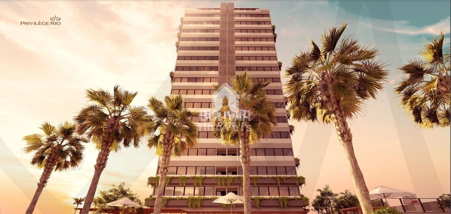 Cobertura Duplex à venda com vista para o Rio Paranaíba, Edifício Privilége Rio em Itumbiara