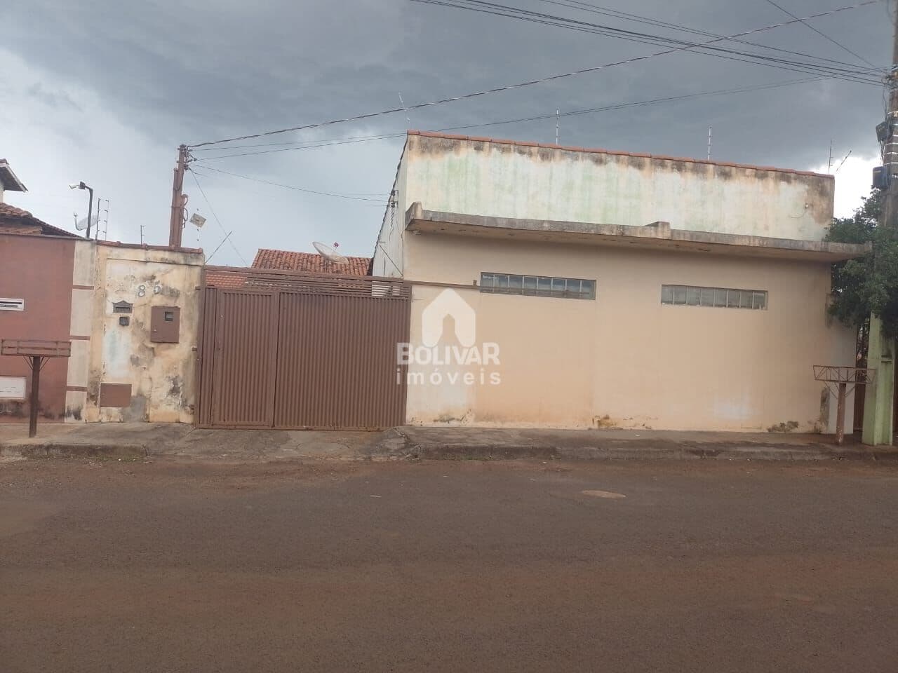 Casa com 3 dormitórios à venda, 120 m² por R$ 350.000,00 - Bairro Afonso Pena - Itumbiara/GO