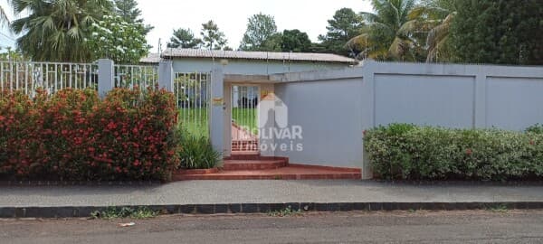 Casa com 3 dormitórios à venda, 300 m² por R$ 1.900.000,00 - Village Imperial - Itumbiara/GO
