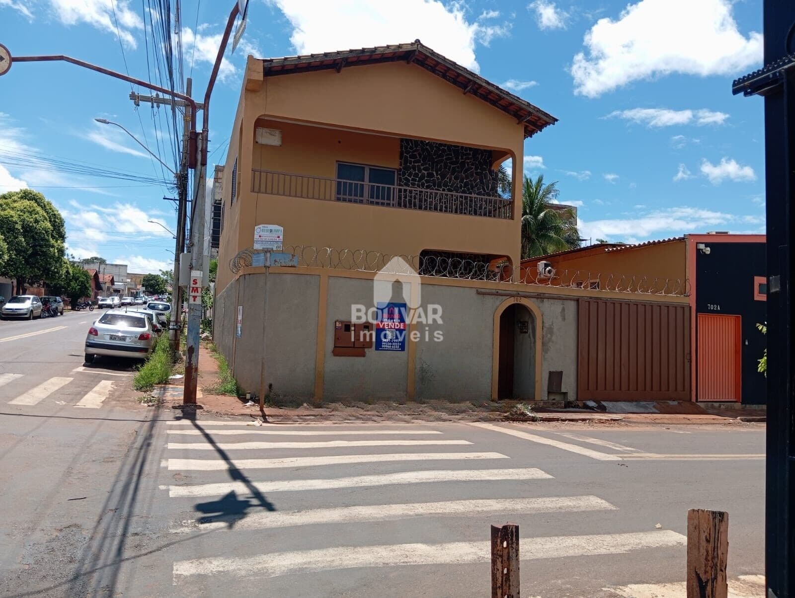 Sobrado com 5 dormitórios à venda 296m² por R$ 850.000,00 - CENTRO- Itumbiara/GO