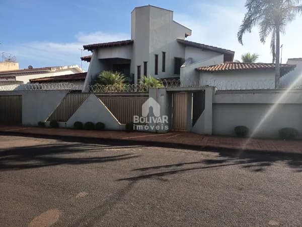 Sobrado com 4 dormitórios à venda, 450m² por R$ 2.000.000 -Bairro Alto Da Boa Vista- Itumbiara/GO