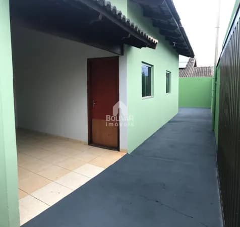 Casa com 2 dormitórios à venda, 90m² por R$ 275.000,00 - Jardim Leonora - Itumbiara/GO