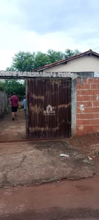 Casa à venda, por R$150.000,00- Bairro Cidade Jardim- Itumbiara/GO