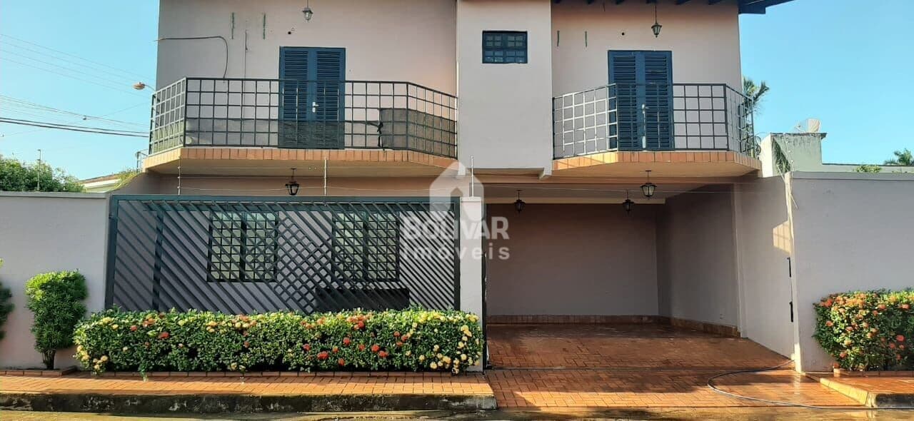 Sobrado com 3 dormitórios à venda, 190 m² por R$ 900.000 - Alto da Boa Vista - Itumbiara/GO