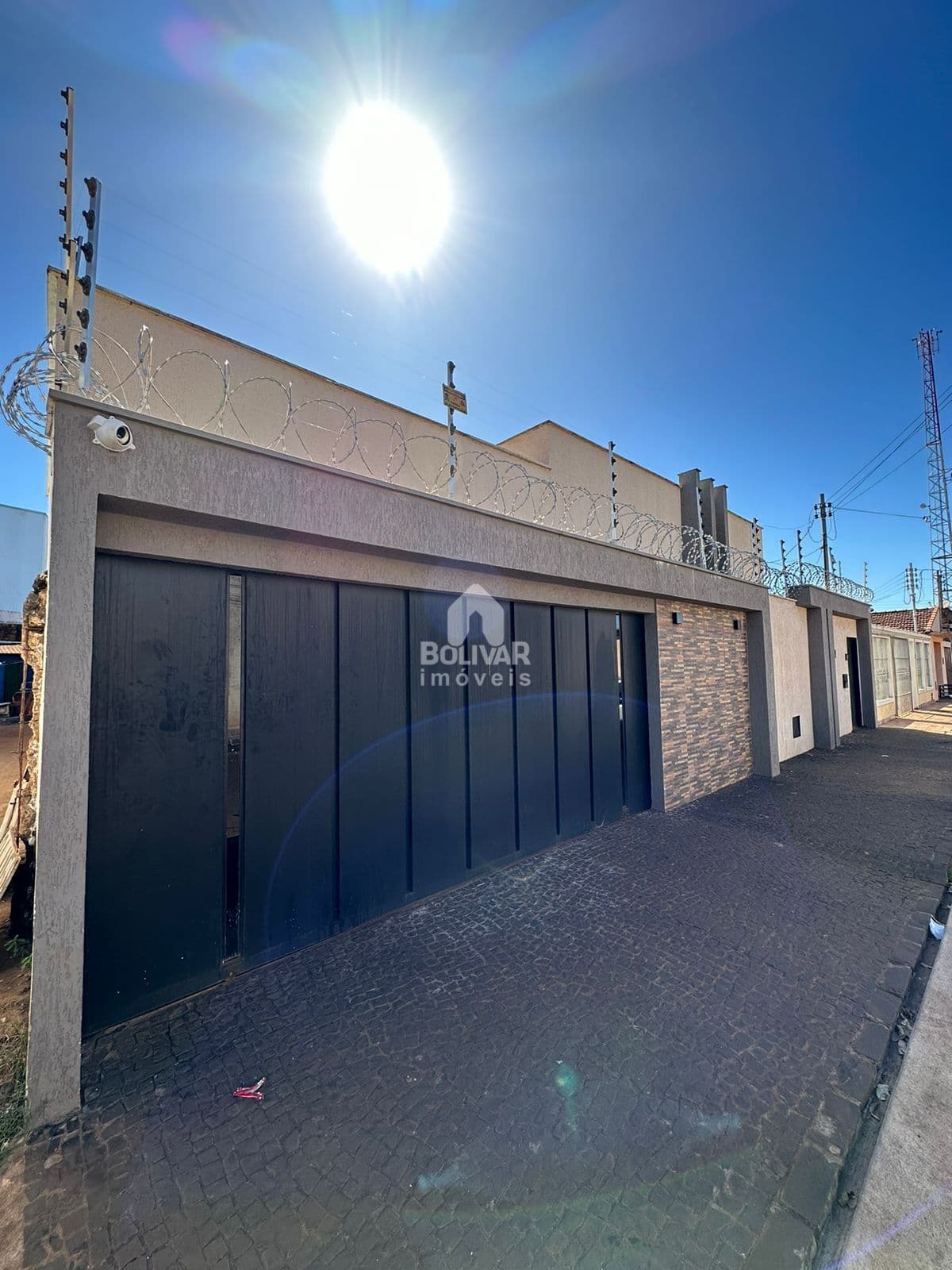Casa com 3 dormitórios à venda, 270 m² por R$ 750.000 - Setor Santos Dumont - Itumbiara/GO