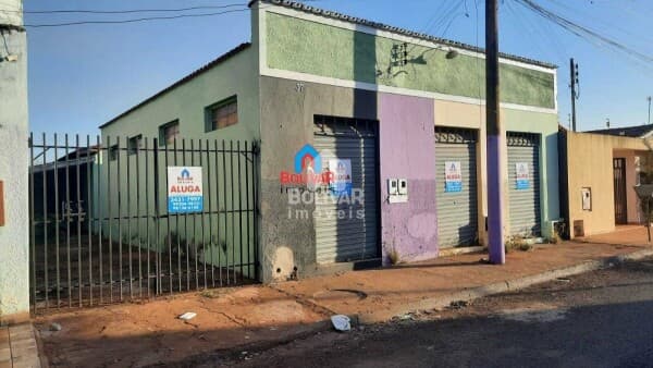Lote 360 m2 com 2 salas comerciais e 01 casa Bairro Afonso Pena próximo Av. Osvaldo Cruz em Itumbiara-GO