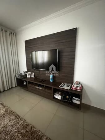 Casa com 4 dormitórios à venda, 300 m² por R$ 800.000,00 - Jardim America - Itumbiara/GO