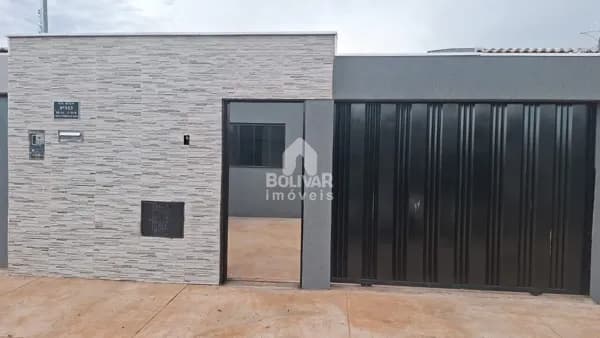 Casa com 2 dormitórios à venda, por R$ 225.000,00 - Bairro Nossa Senhora da Saúde -Itumbiara/GO