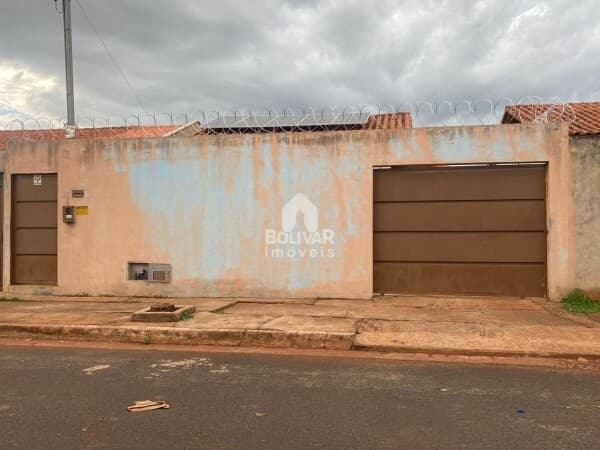 Casa com 2 dormitórios e energia solar à venda, 110 m² por R$ 260.000 - Portal Dos Ipes - Itumbiara/GO