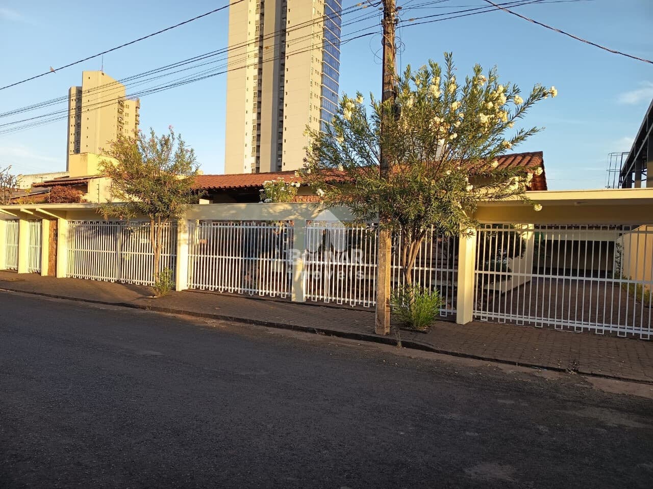 Casa com 3 suítes à venda, 580 m² - por R$ 2.000.000,00 Alto da Boa Vista - Itumbiara/GO