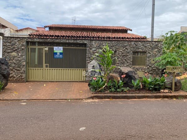 Casa com 3 dormitórios à venda, 125 m² por R$ 210.000 - Jardim América - Itumbiara/GO