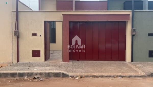 Casa com 3 dormitórios à venda, 100 m² por R$ 360.000 - Setor Planalto - Itumbiara/GO