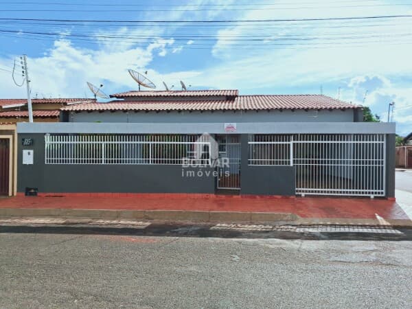 Casa com 4 dormitórios à venda, 273 m² por R$ 600.000 - Afonso Pena - Itumbiara/GO