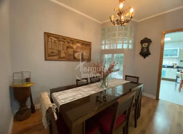 Casa Térrea com Piscina e Espaço Gourmet