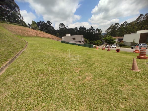 Terreno à venda no Residencial Tamboré 11 com 661m², Santana de Parnaíba/SP