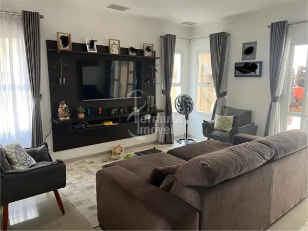 Casa no Residencial Valville 1 com 3 Suítes e Espaço Gourmet