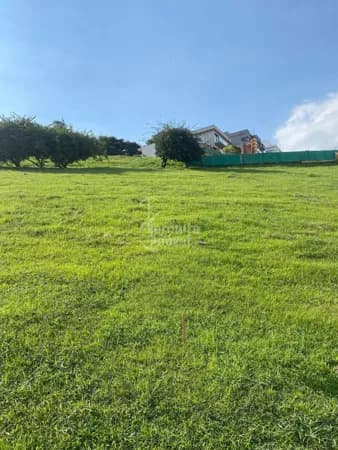 Terreno à venda no Condomínio Alphasítio em Alphaville, Santana de Parnaíba, com 497 m²