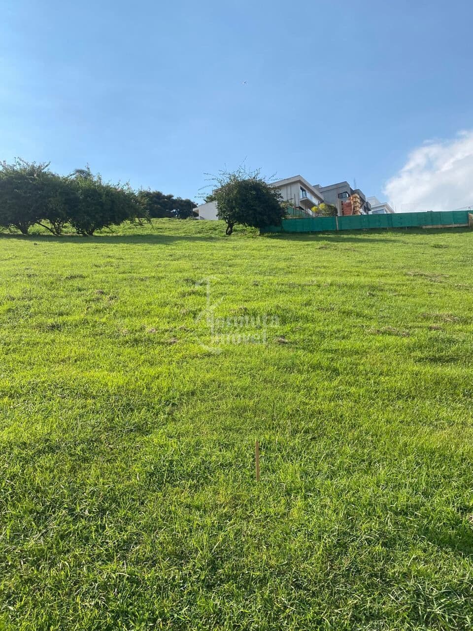 Terreno à venda no Condomínio Alphasítio em Alphaville, Santana de Parnaíba, com 497 m²