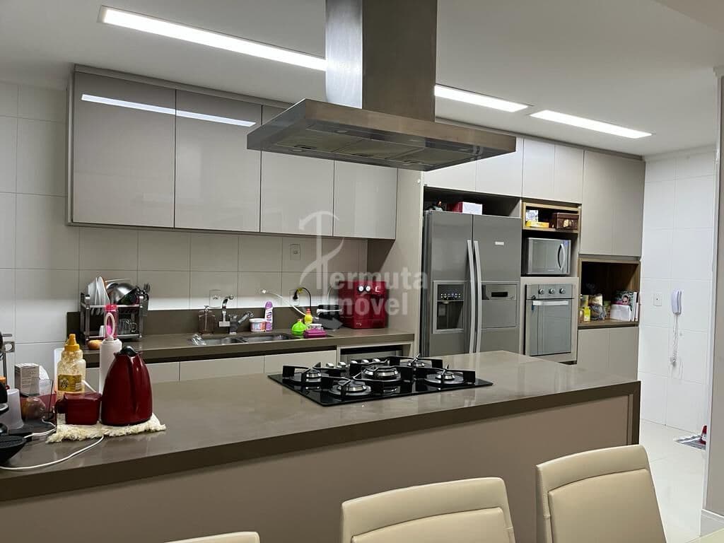 Premium Tamboré – Apartamento reformado com pé-direito duplo e 3 suítes