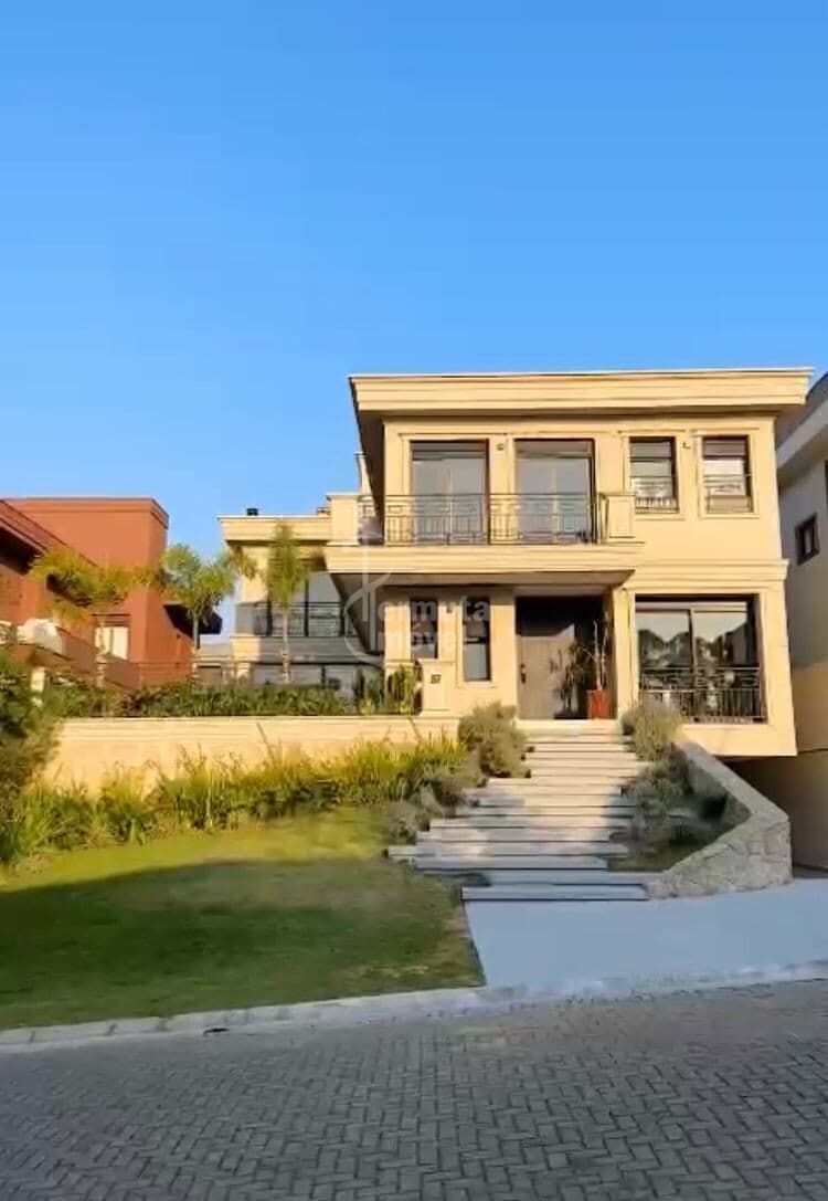 Casa em Tamboré com 504m², Santana de Parnaíba/SP