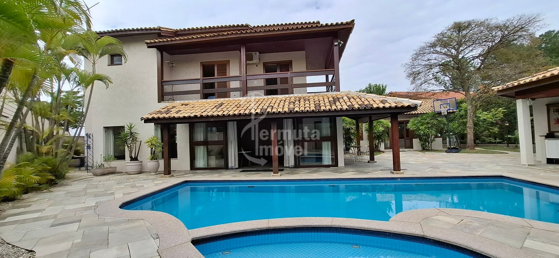Casa de Campo com Piscina no Residencial 12