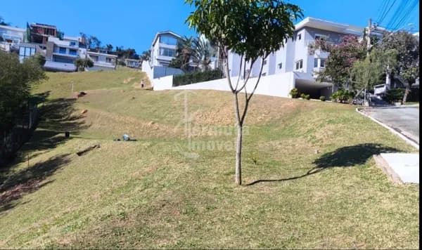 Terreno no Condomínio Valville 1 – Alphaville