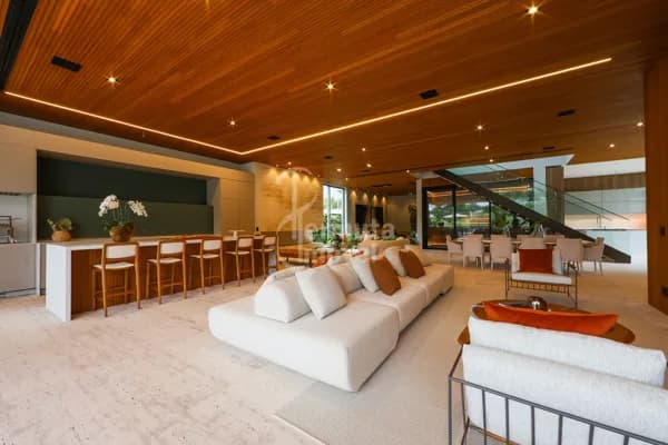 Casa à Venda Tamboré II 931m² 5 Suítes Piscina e Área Gourmet