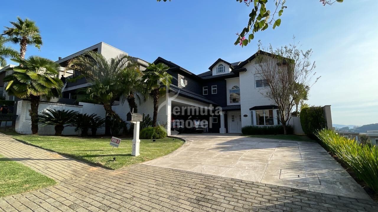 Casa para venda com , 480 m², 5 suítes, piscina aquecida no Residencial Tamboré 10