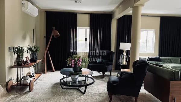 Casa com 4 suítes, gourmet, piscina e 806m² de terreno