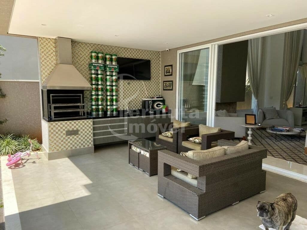 Casa com 4 Suítes e Piscina no Villa Solaia – 418m²