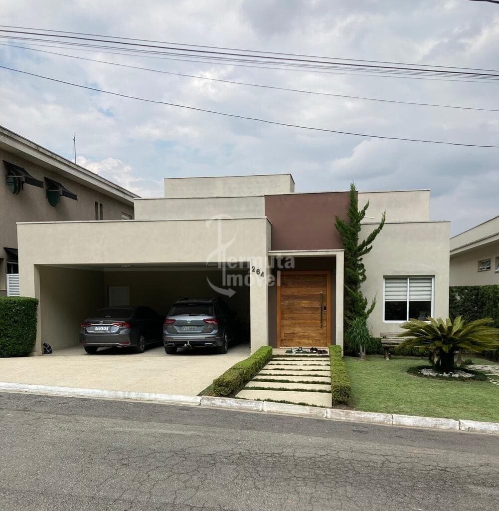 Casa à venda em Tamboré com 454m², Santana de Parnaíba/SP