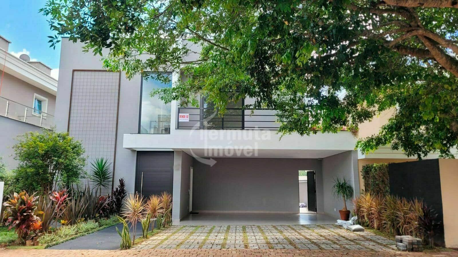 Casa com 375 m² sala de estar, sala de jantar, escritório, lavabo, cozinha com despensa e área de serviço no Residência Gênesis em 1 Alphaville