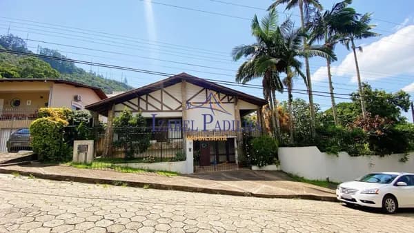 Apartamento Alto Padrão em Trindade, Florianópolis/SC