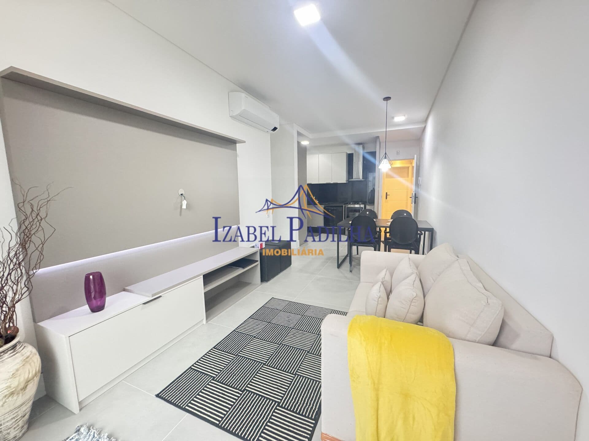 Apartamento Alto Padrão em Córrego Grande, Florianópolis/SC