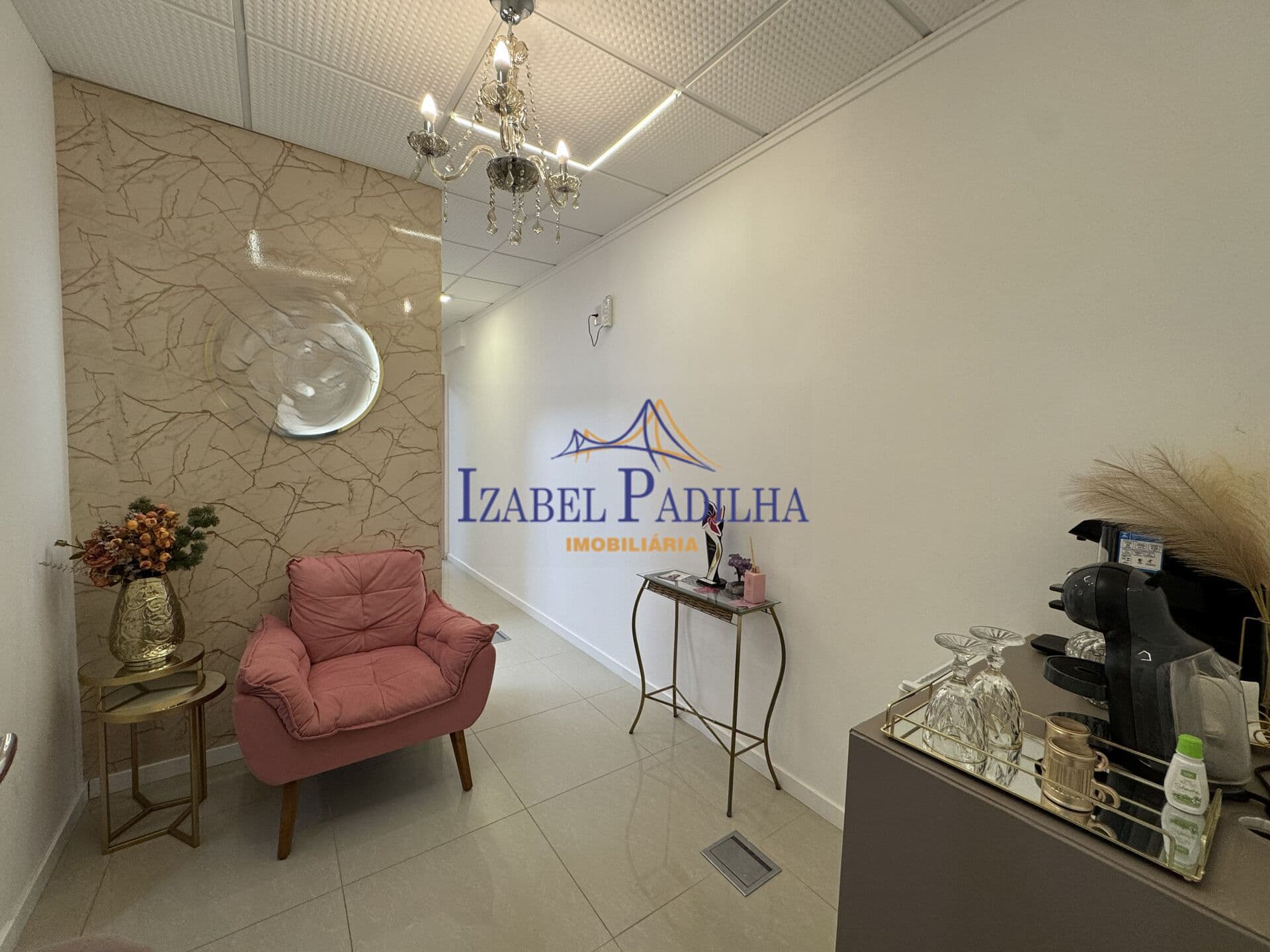 Sala Comercial Mobiliada para Locação no Itacorubi – Florianópolis/SC