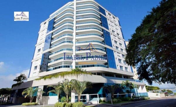 Apartamento Alto Padrão junto ao Shopping Beira Mar.